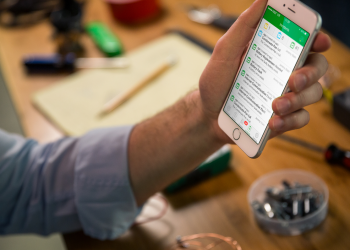 Schneider Electric EcoStruxure IT Expert Wins DCS Award