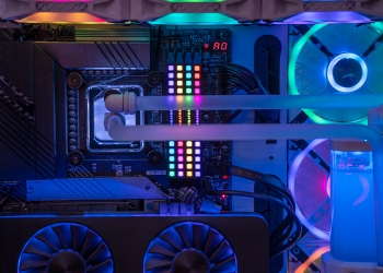 Liquid data centre cooling