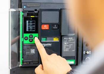 Schneider Electric transforms power distribution in critical industries with MasterPacT MTZ Active