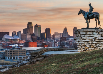 DE-CIX partners with Kansas City data centre operator