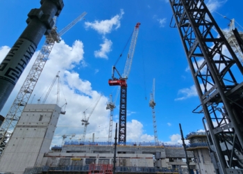 'Cranes key to productivity in data centre construction'