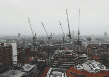 'Construction’s digital lag risks derailing data centre boom'