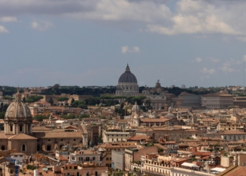 ING, UniCredit finance Retelit data centres